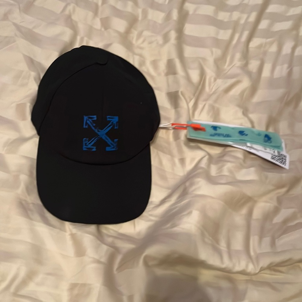 Off-White cap.